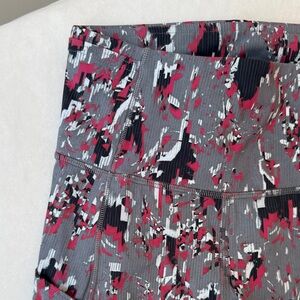 Lululemon Athletica Leggings with several pockets